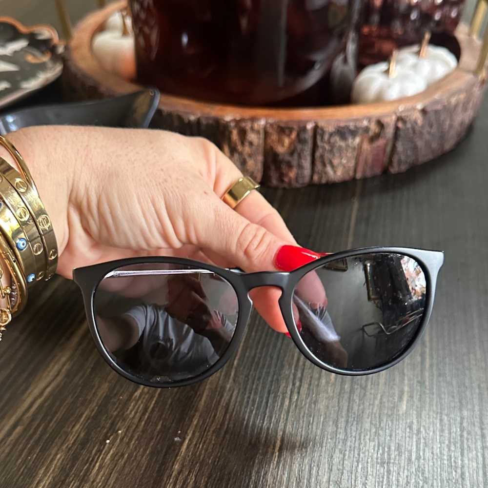 Sungait women black Sunglasses 1567